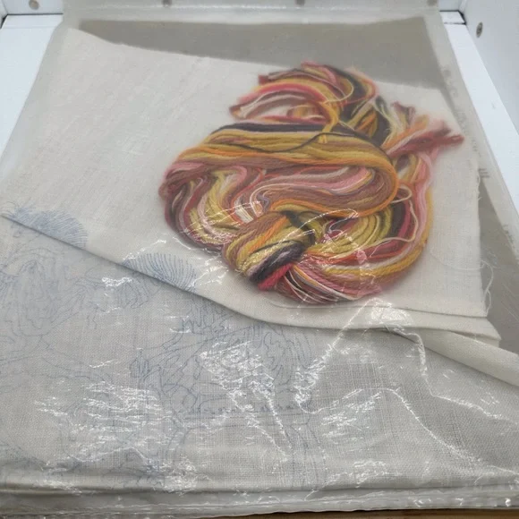 NIB Holly Hobbie Bucilla Needlecraft 16”X20” Picture or Wall Panel - Picture 5 of 5